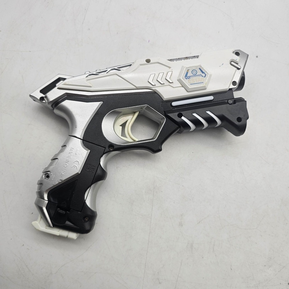 Target Attack CStar Electronic Space Laser Gun Toy White Black Light Up WORKS